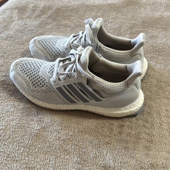 Adidas Woman’s Ultra Boost Gray Running Shoes - Picture 8 of 8